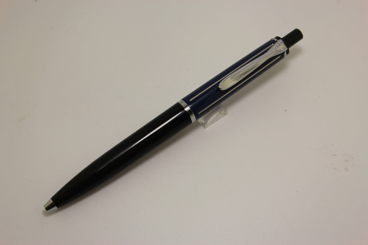 Pelikan Classic K215 Blue Line Cap Ballpoint