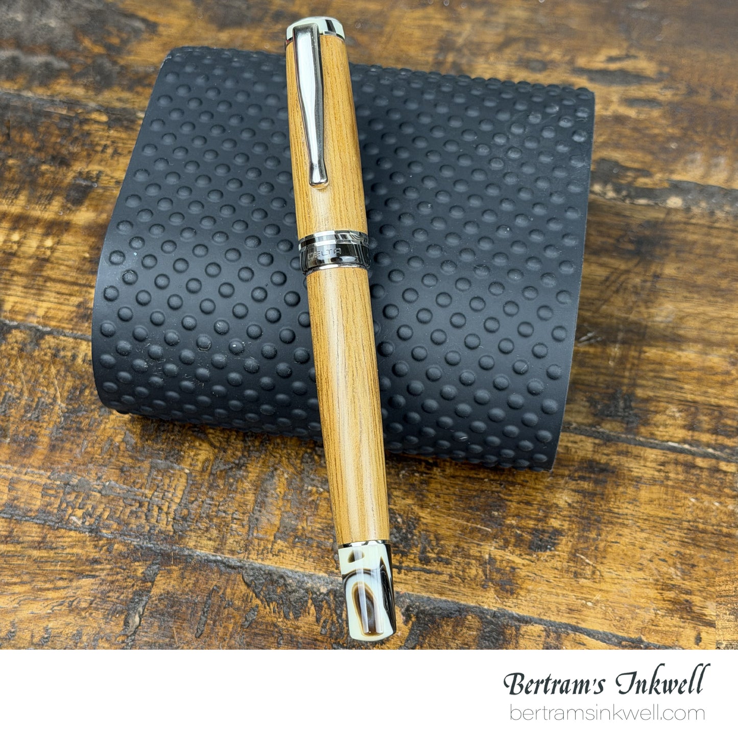 DELTA SeaWood, Light Iroko Wood Fountain Pen, 2013, DS94028 With Leather Pen Case