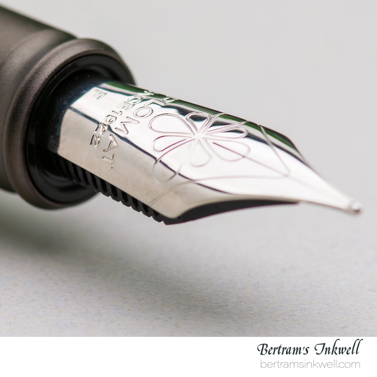 Diplomat Aero Black Forest Fountain Pen