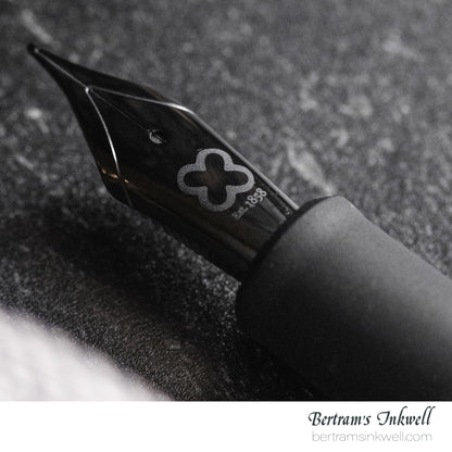 Esterbrook Estie Raven Regular Size Fountain Pen