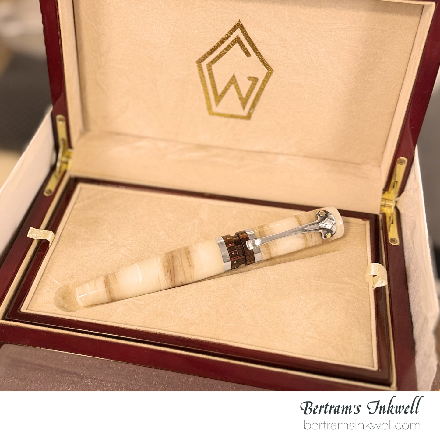 Gisi Pen Company Sterling Ridge Arroyo Strata Limited Edition Fountain Pen, 2000