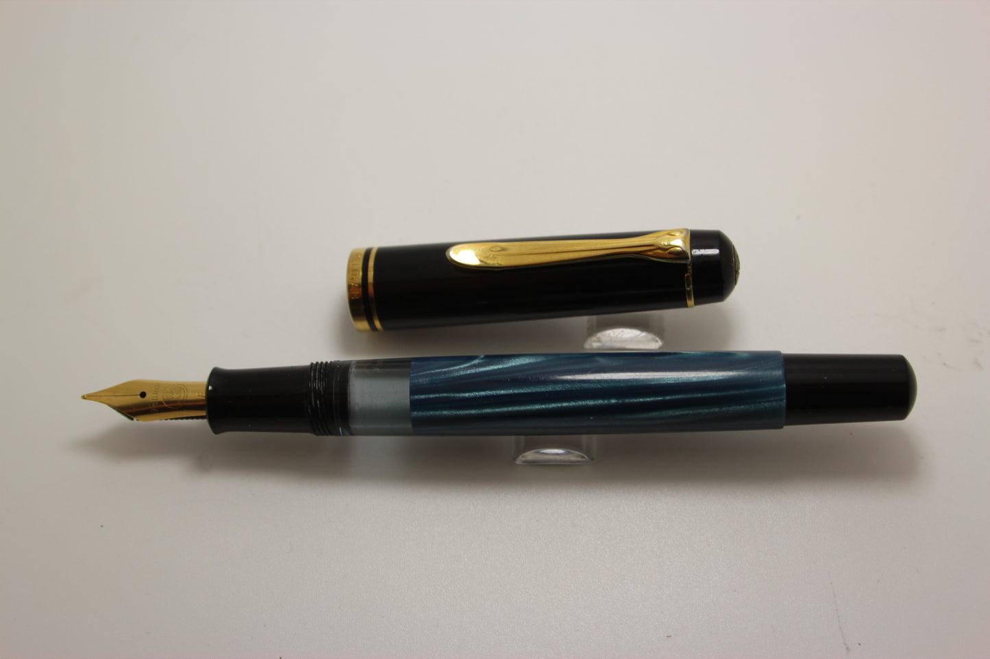 Pelikan M200 Marbled Blue Fountain Pen Steel Fine Nib