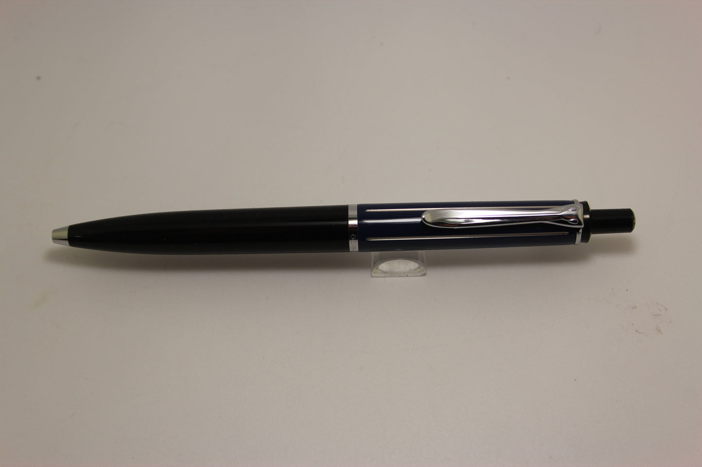 Pelikan Classic K215 Blue Line Cap Ballpoint