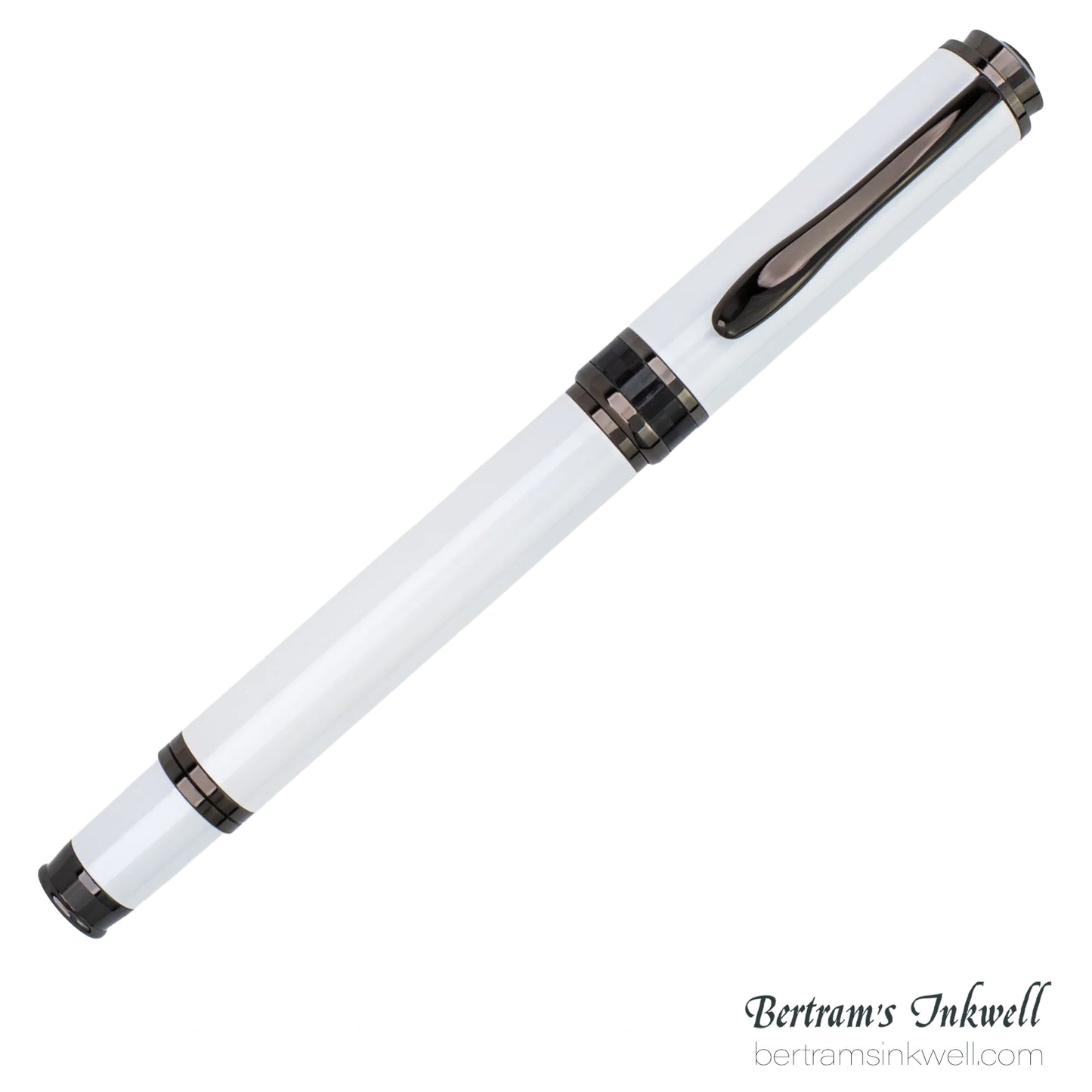 Monteverde Innova 2026 Color of The Year Cloud Dancer Gunmetal Limited Edition Fountain Pen Set