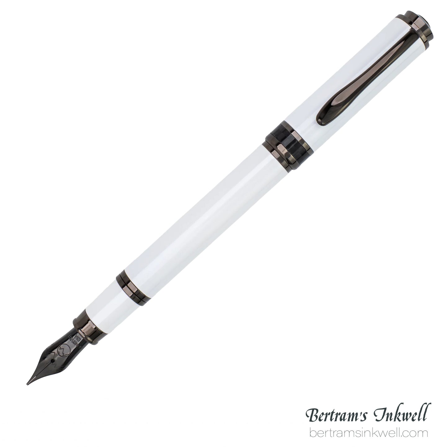 Monteverde Innova 2026 Color of The Year Cloud Dancer Gunmetal Limited Edition Fountain Pen Set