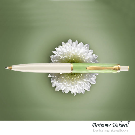 Pelikan Classic K200 Pastel-Green Special Edition Ballpoint