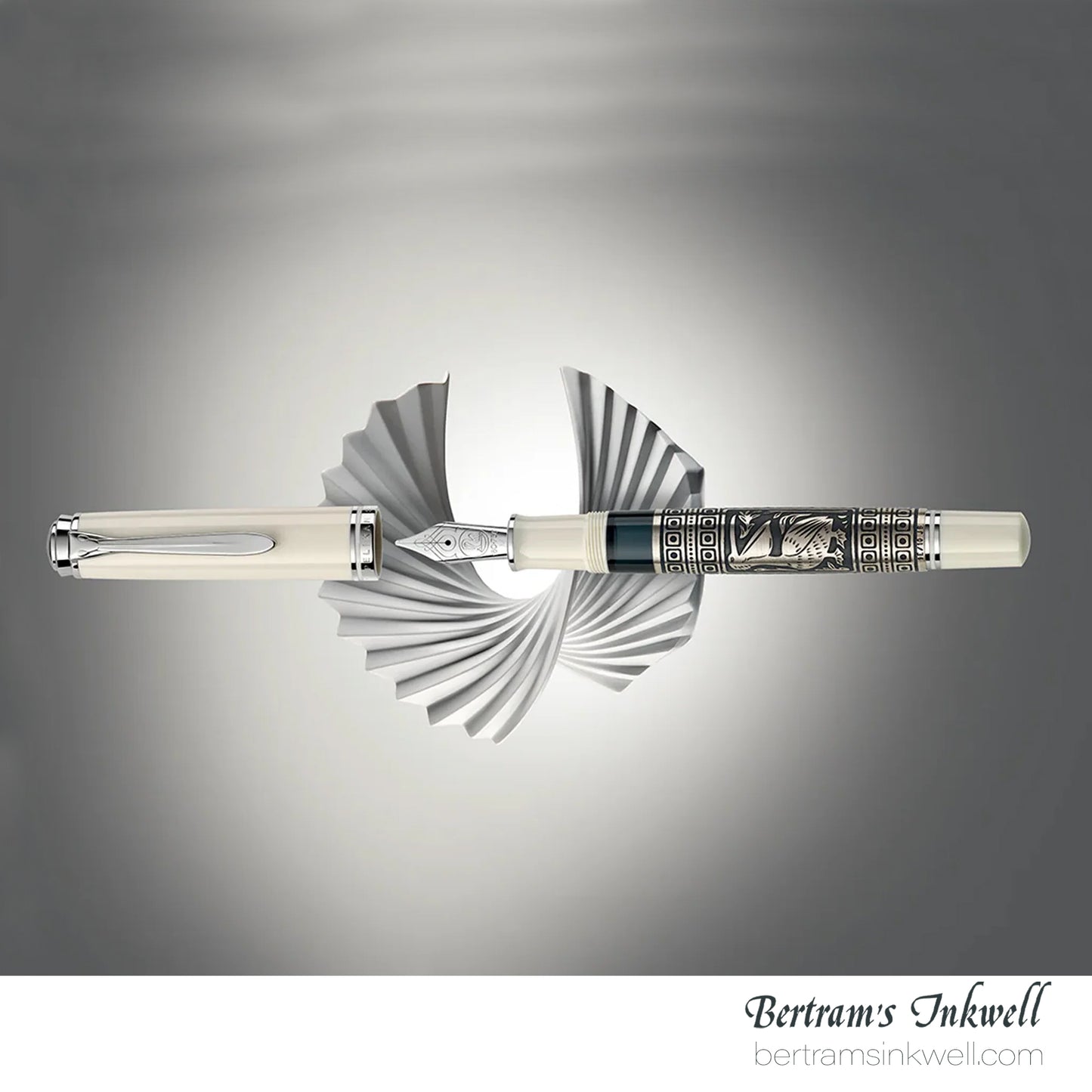 Pelikan M910 Toledo White Special Edition Fountain Pen