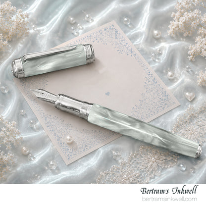 Signum Carina Grey Mist Fountain Pen With Leather Pen Case, 2011