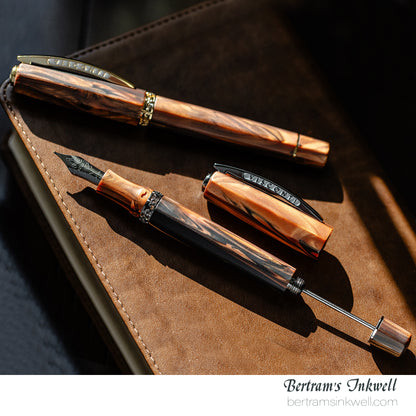 Visconti Medici Briarwood Gold Trim Oversize Fountain Pen