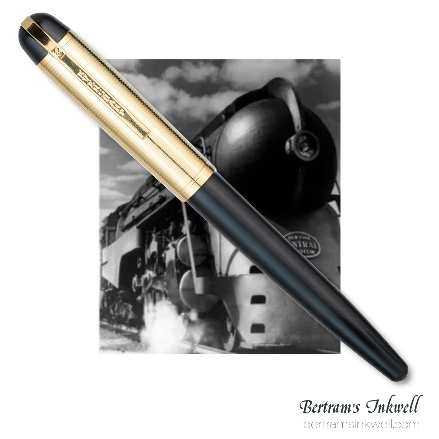 Wahl-Eversharp Skyline Black Gold Trim Fountain Pen