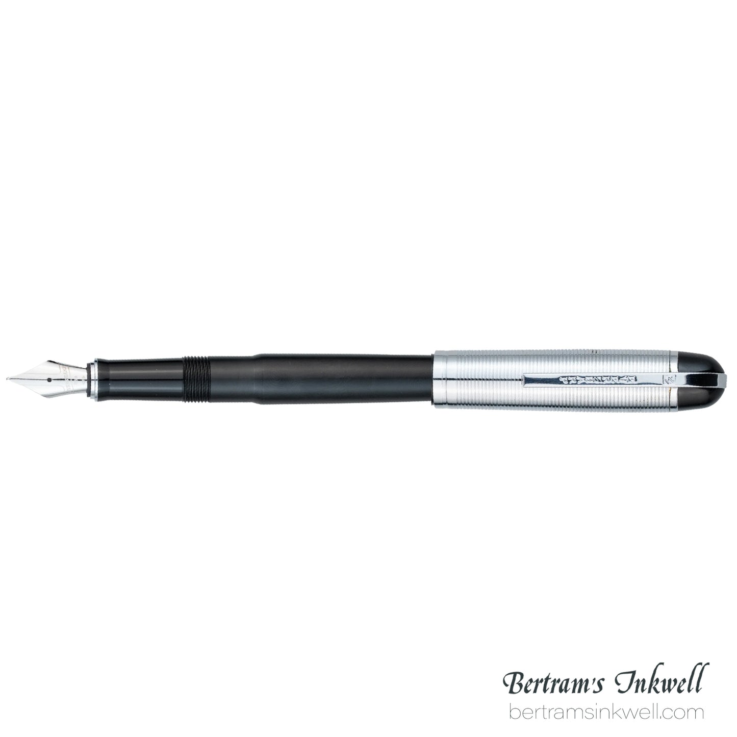Wahl-Eversharp Skyline Black Silver Trim Fountain Pen