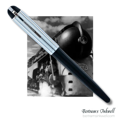 Wahl-Eversharp Skyline Black Silver Trim Fountain Pen
