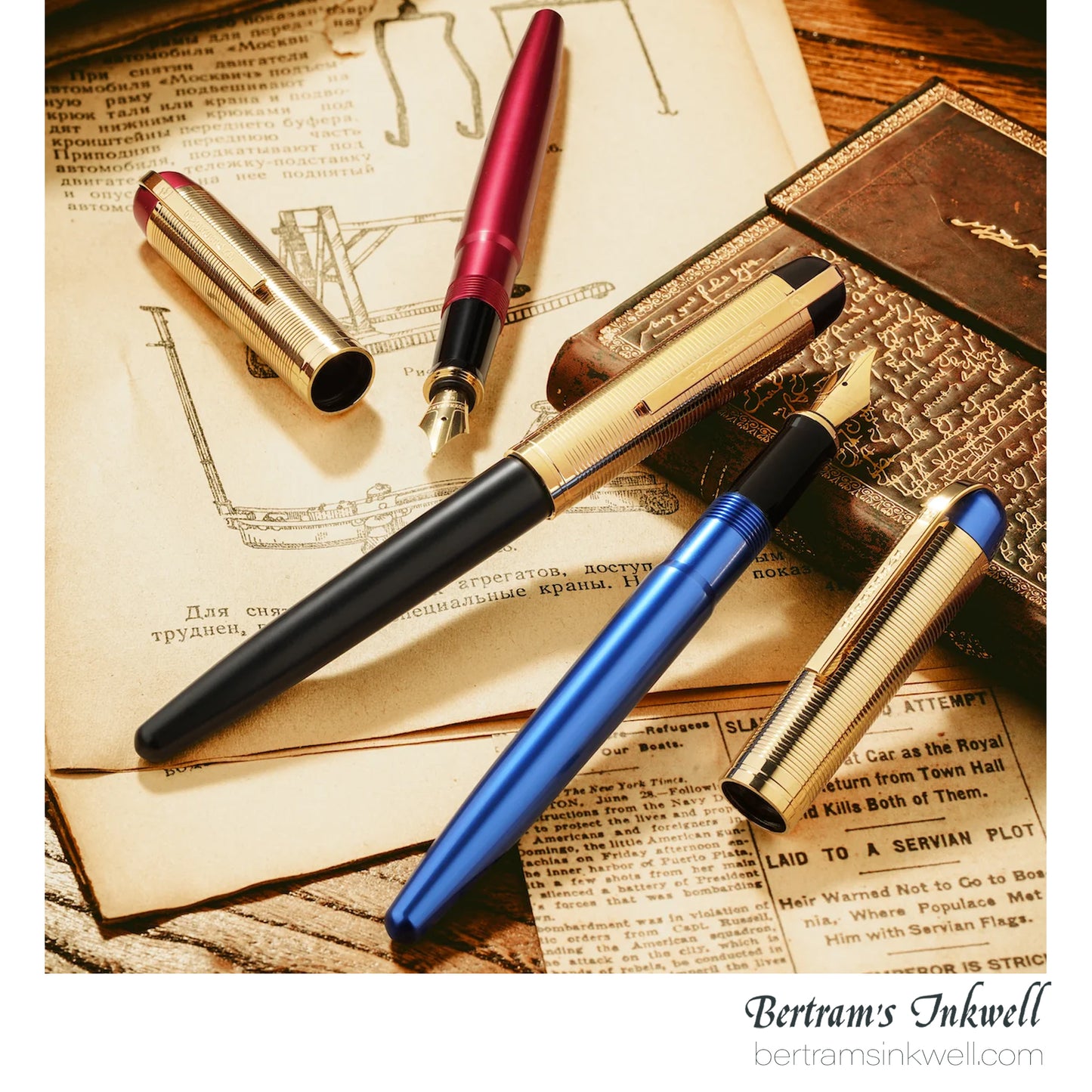 Wahl-Eversharp Skyline Black Gold Trim Fountain Pen